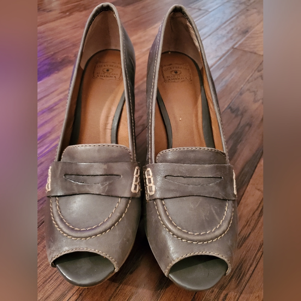LUCKY BRAND SIZE 7 GRAY/TAUPE PLATFORNLM PEEP TOE LOAFER